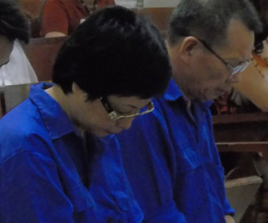 Cựu đại biểu Thu Nga bị áp giải đến phiên xử chiếm đoạt 263 tỷ đồng