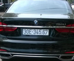 Gặp BMW 750Li 2016 giá 6,5 tỷ Đồng sở hữu biển "khủng" tại Hà Nội
