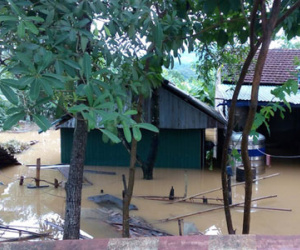 Nghệ An: 7 người chưa thể liên lạc, nghi bị lũ cuốn