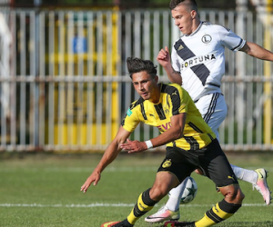Sao trẻ Dortmund bị gãy gập chân