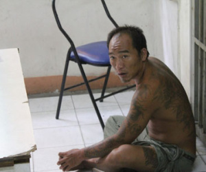 Bắt kẻ nghiện lên cơn, vào cửa hàng trộm điện thoại