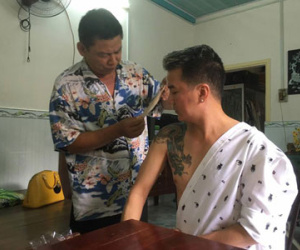 Đàm Vĩnh Hưng bị trật khớp vai vì tập nhào lộn