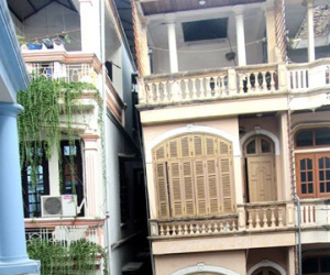 Hà Nội: Sắp tháo dỡ nhà nghiêng chực sập