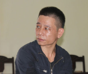 Lỡ tiêu 500 nghìn, dùng kéo đâm thủng tim “chủ nợ”