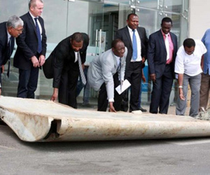 Mảnh vỡ MH370 trôi nổi khắp nơi