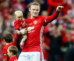 MU bán Rooney hè 2017, mua Bale về thay thế