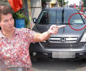 Xuân Bắc tố xe "nhà báo" ngang nhiên "đỗ láo" chiếm hết vỉa hè