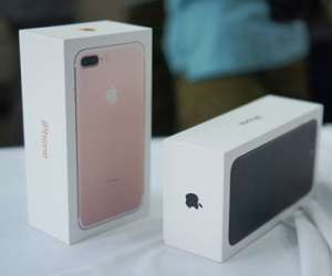 Chưa có chiếc iPhone 7 Jet Black thương mại nào về Việt Nam