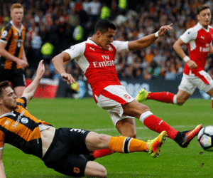 Arsenal đại thắng, leo lên nhóm dẫn đầu giải Ngoại hạng Anh