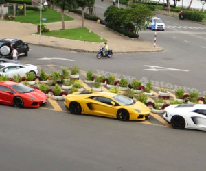 Dàn Lamborghini của đại gia Việt xuống phố cuối tuần