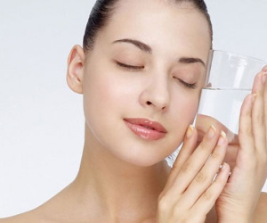 Uống nước lúc nào tốt cho sức khoẻ