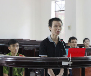 Ảo giác nghe tiếng chửi, chém 2 mẹ con hàng xóm suýt chết