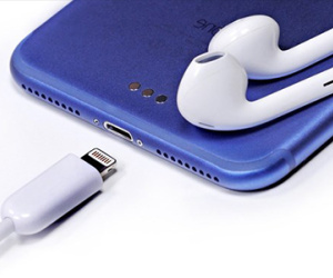 Apple thừa nhận lỗi tai nghe Lightning EarPods