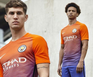 Lộ diện mẫu áo đấu thứ ba của Manchester City