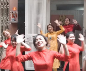 Clip cưới vui nhộn "độc nhất vô nhị" của cặp đôi Sài Gòn