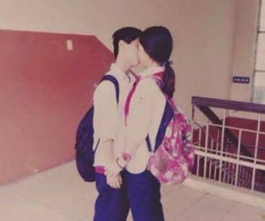 Màn cầu hôn của học sinh lớp 8 khiến chuyên gia tình yêu cũng phải sợ