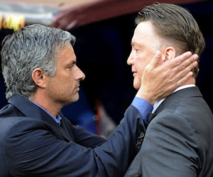 M.U thua liên tục, Mourinho đổ lỗi Van Gaal