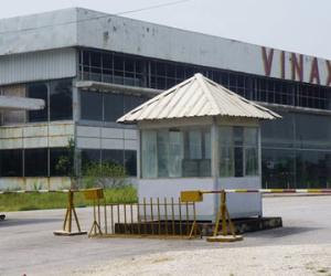Nhà máy ôtô Vinaxuki nghìn tỷ hoen gỉ, cỏ mọc dày