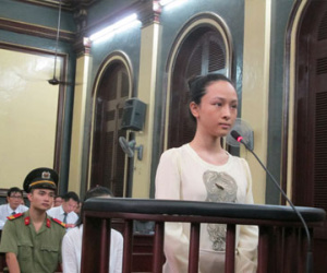 Tòa trả hồ sơ, điều tra hợp đồng tình ái vụ án hoa hậu Phương Nga