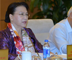 Chủ tịch Quốc hội: “Có Thứ trưởng về hưu lại lập Hội, xin nhà, xin xe”