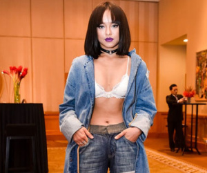 Mai Ngô diện mốt lộ nội y phản cảm ở sự kiện