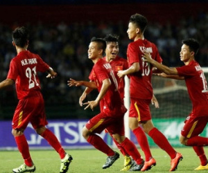 Ngược dòng hạ Kyrgyzstan, U16 Việt Nam vào tứ kết giải châu Á
