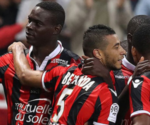 Siêu quậy Balotelli làm điên đảo nước Pháp