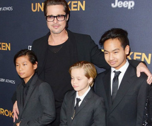 Brad Pitt bị cấm gặp con, cầu xin Angelina cơ hội thứ hai
