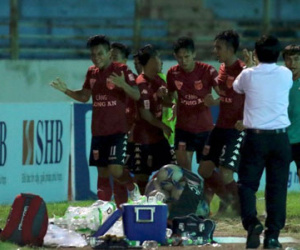 Đánh bại Viettel 1-0, Long An ở lại V-League 2017