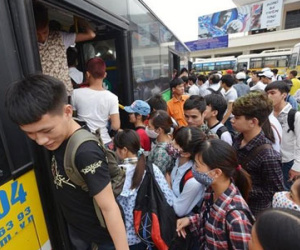 Xe buýt 2 tầng ở Hà Nội tiềm ẩn nhiều nguy cơ