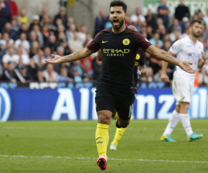 Aguero tỏa sáng, M.C thắng trận thứ 6 liên tiếp