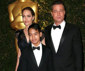Cảnh Brad Pitt la hét trên máy bay đã được camera ghi lại