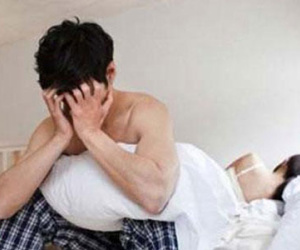 Mỗi đêm, tôi đều nặng lòng bất lực nhìn vợ quay đi khóc thầm