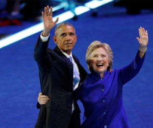 Obama động viên Hillary Clinton trước cuộc tranh luận trực tiếp