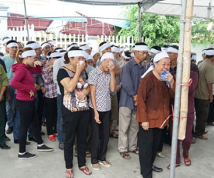 Nước mắt người viếng đám tang 4 bà cháu bị sát hại