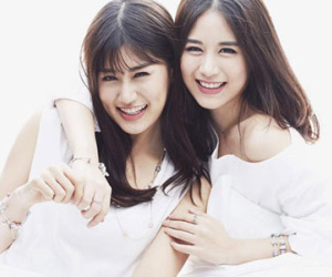 Ba cặp chị em “nhà người ta” xinh, giàu và giỏi