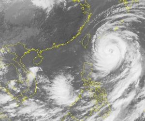 Bão Megi gây gió mạnh sóng lớn ở bắc Biển Đông