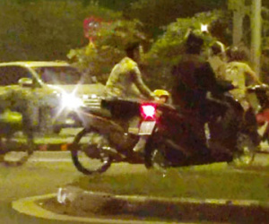 Clip: Quái xế đi "bão" đua xe đại náo Sài Gòn