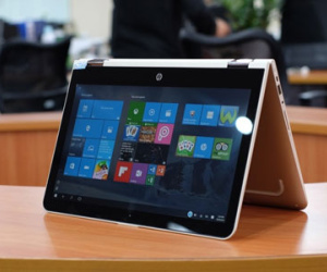 Laptop màn hình xoay 360 độ nặng chỉ 1,5 kg