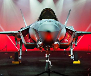 Nhật Bản tiếp nhận siêu tiêm kích F-35 đầu tiên