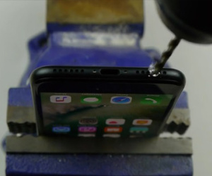 Nhiều người mắc bẫy trò đùa tạo cổng 3,5 mm trên iPhone 7