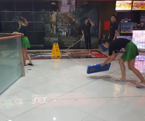 Tòa nhà Bitexco dột do máng xối thoát không kịp