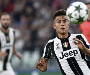 Dybala ghi siêu phẩm, Juventus thắng bốn sao ở Champions League