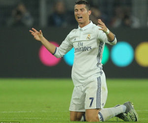 Ronaldo có thể bị treo giò 3 trận