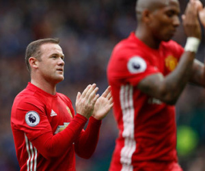 Rooney tiếp tục phải ngồi dự bị ở Ngoại hạng Anh