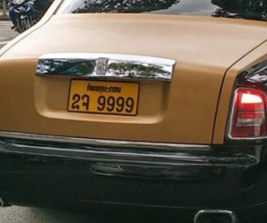 Rolls-Royce Phantom Series II màu độc, biển "tứ quý" trên phố Sài thành