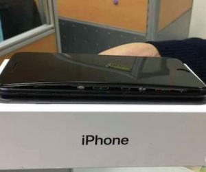 Bị Samsung "ám", Apple có chiếc iPhone thứ hai phát nổ