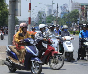 "Chờ 1, 2 phút trên phố Hà Nội" và sự im lặng đáng sợ của người tốt