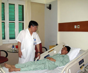 Siết giá dịch vụ khám chữa bệnh: Người bệnh mừng, bệnh viện lo