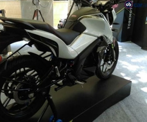 Ấn Độ ra mắt môtô điện giá gần 1.900 USD